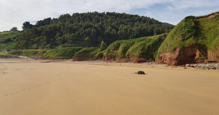 Playa Arenal de Morís en lugar de Prado en Asturias